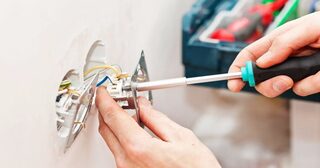Электромонтажные работы в Черняховске от Мастер24 — электромонтаж под ключ, цены от 1677 руб., заказать услуги